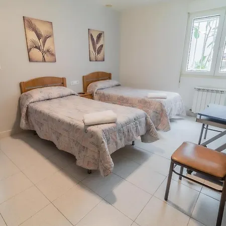 - Restaurante La Buena 3* Villalonquéjar