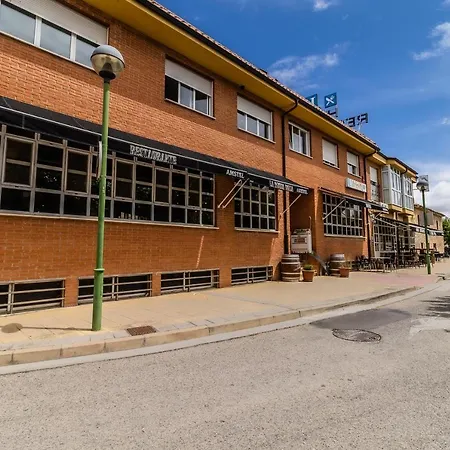 - Restaurante La Buena By Vivere 3* Villalonquéjar