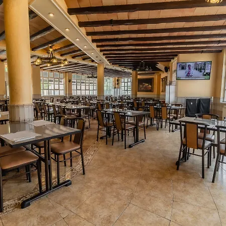 Gasthof - Restaurante La Buena Villalonquéjar