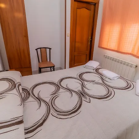 - Restaurante La Buena Villalonquéjar