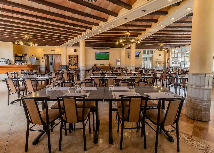 - Restaurante La Buena By Vivere Villalonquejar